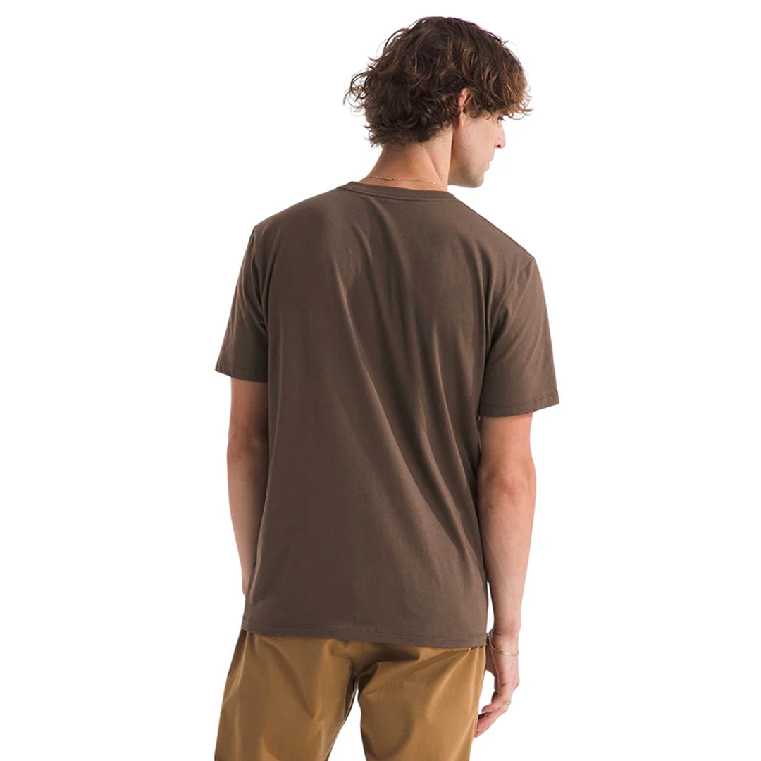 CAMISETA HALF DOME PARA HOMBRE COLOR CAFE